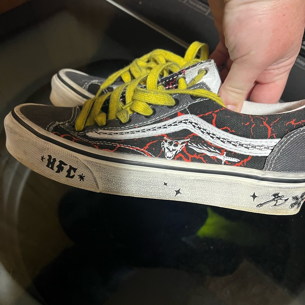 Vans hellfire club stranger things. They just need cleaned, no issues!
